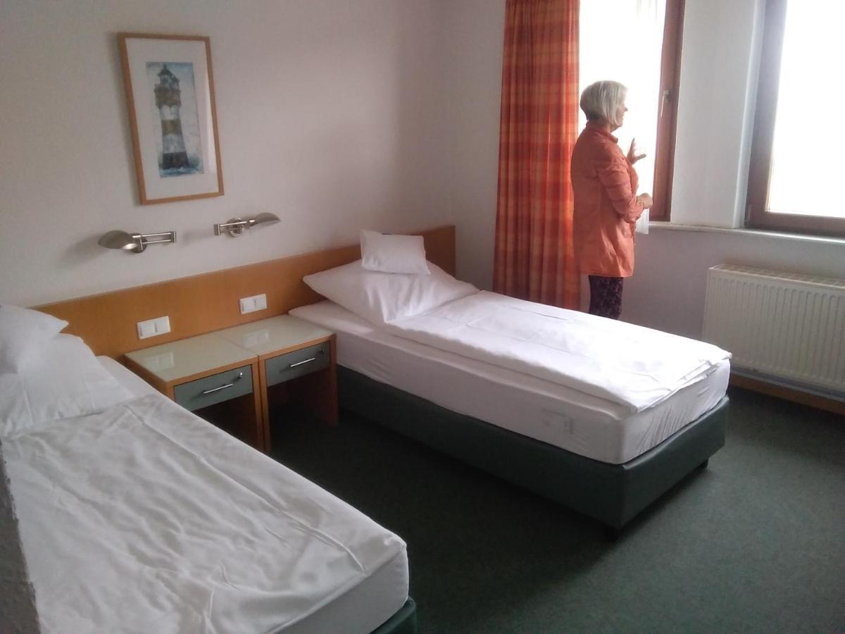 Gaestehaus Germania Wangerooge Exteriör bild
